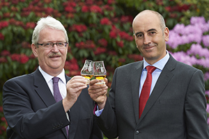 Gordon & MacPhail's Michael Urquhart (L) and Ewen Mackintosh (R). Image courtesy Gordon & MacPhail.